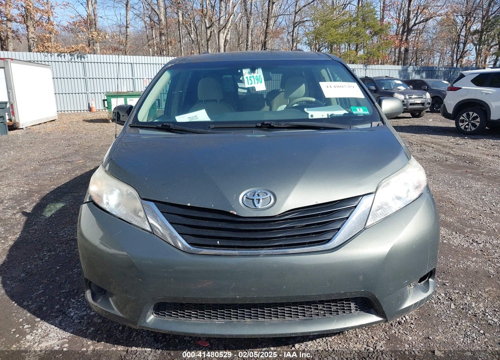 2013 TOYOTA SIENNA LE 8 PASSENGER VIN: 5TDKK3DC7DS315955