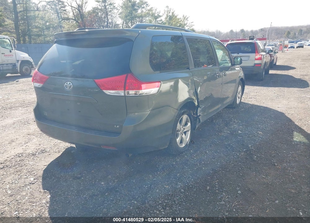2013 TOYOTA SIENNA LE 8 PASSENGER VIN: 5TDKK3DC7DS315955
