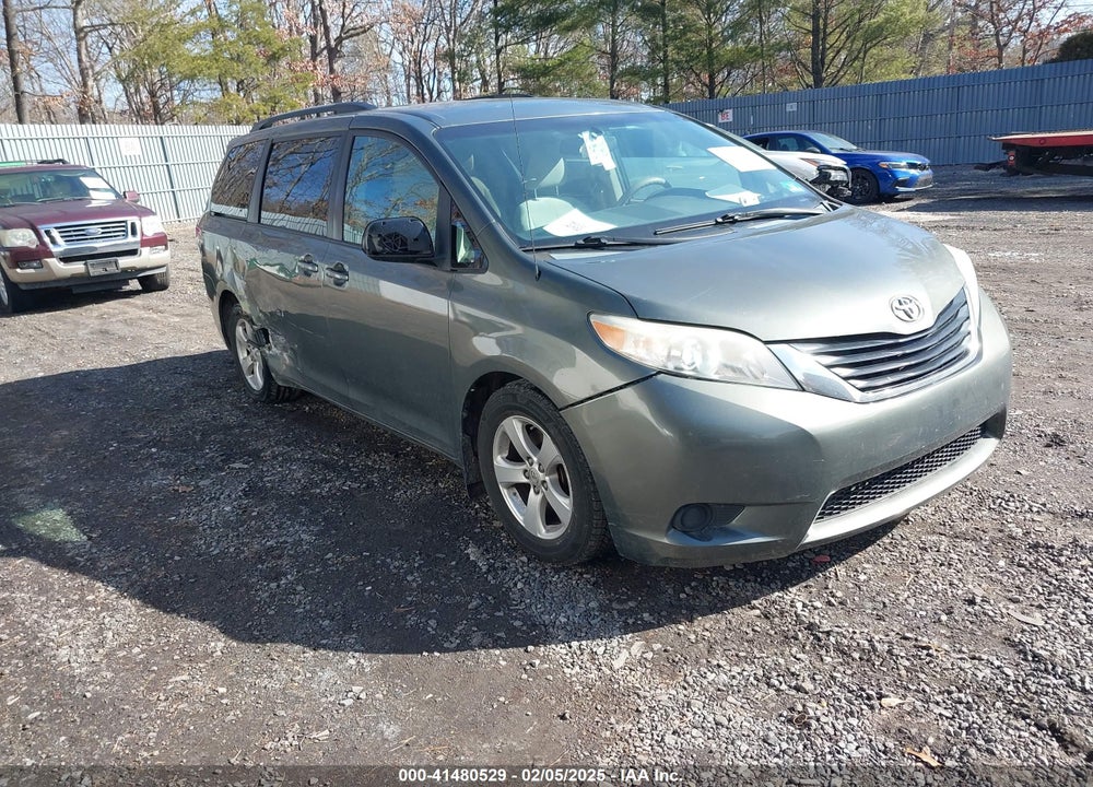 2013 TOYOTA SIENNA LE 8 PASSENGER VIN: 5TDKK3DC7DS315955