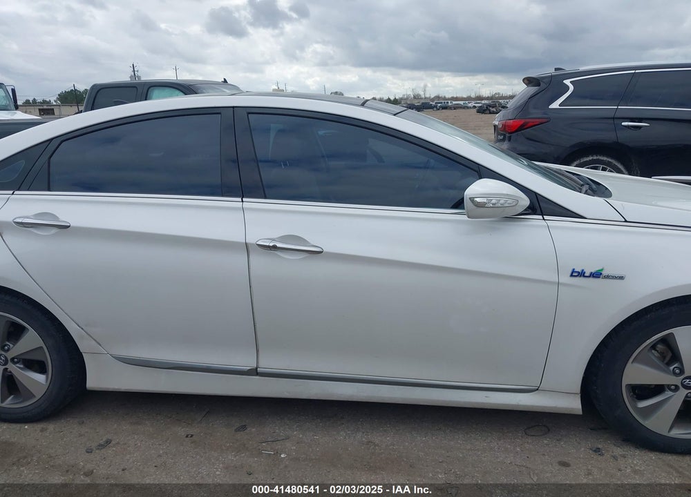 2012 HYUNDAI SONATA HYBRID VIN: KMHEC4A42CA020959