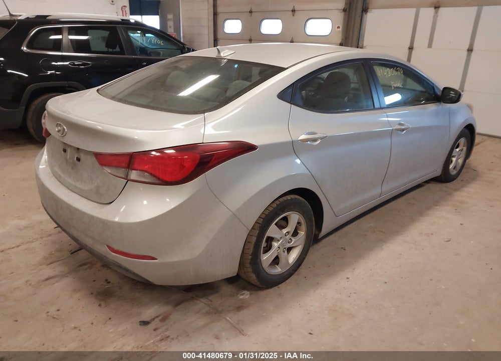2014 HYUNDAI ELANTRA VIN: 5NPDH4AE0EH510662