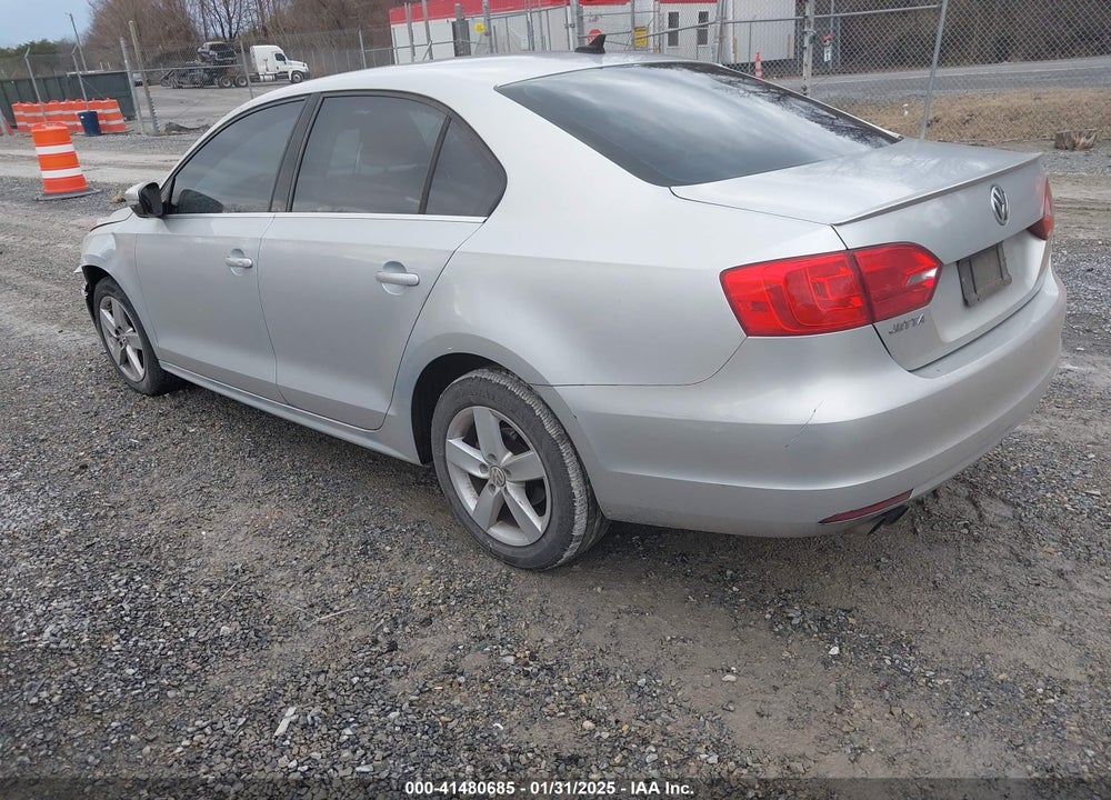 2012 VOLKSWAGEN JETTA 2.0L TDI VIN: 3VWLL7AJ1CM473778