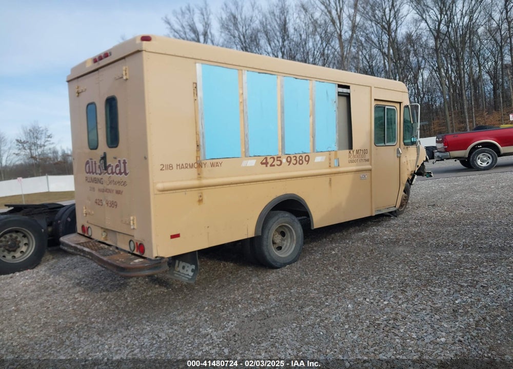 2000 WORKHORSE CUSTOM CHASSIS FORWARD CONTROL CHASSIS P3500 VIN: 5B4HP32R9Y3316704