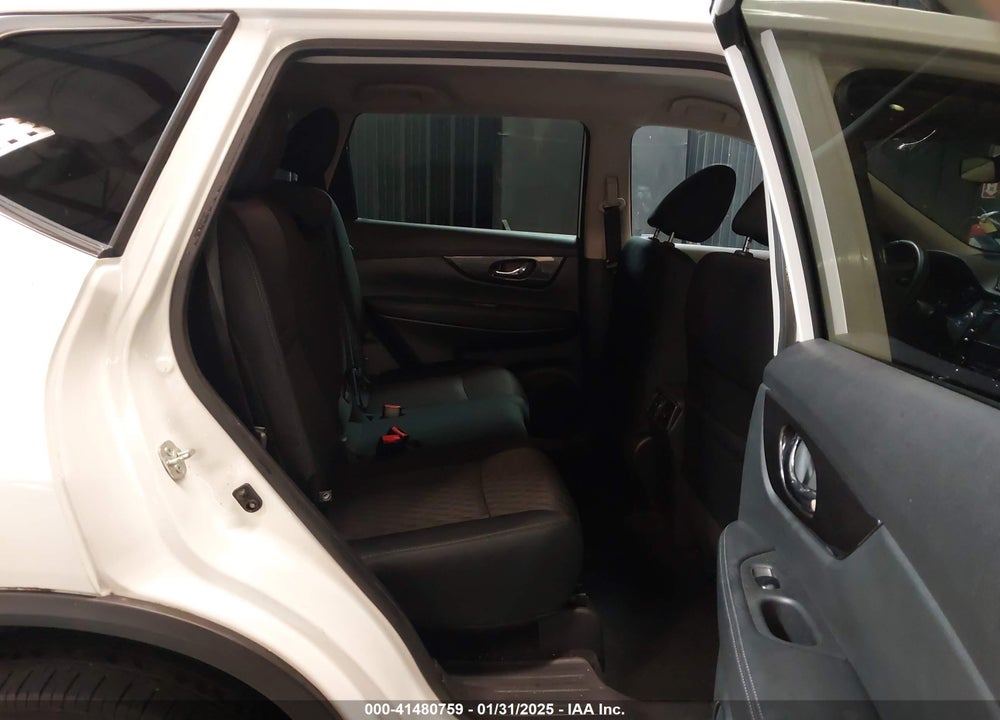 2019 NISSAN ROGUE SV VIN: 5N1AT2MV1KC827435
