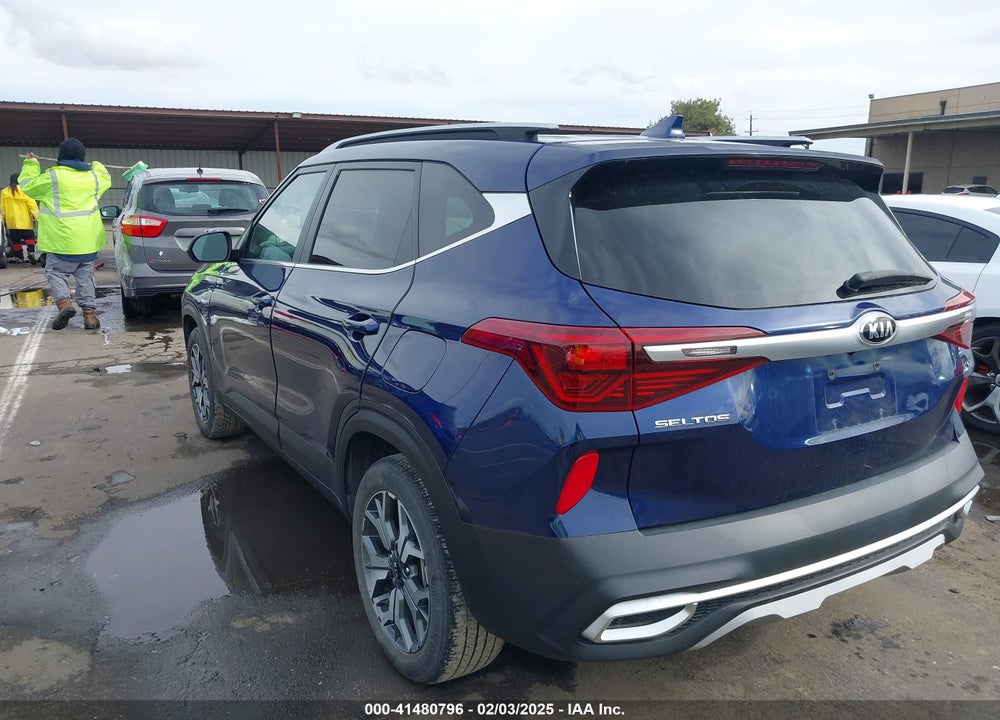 2021 KIA SELTOS EX VIN: KNDERCAA7M7103353