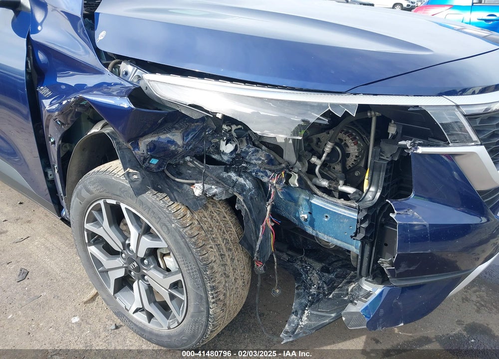 2021 KIA SELTOS EX VIN: KNDERCAA7M7103353