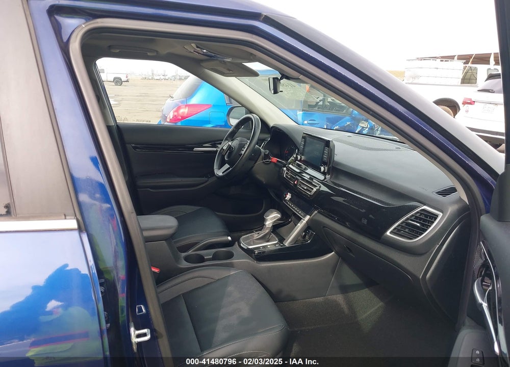 2021 KIA SELTOS EX VIN: KNDERCAA7M7103353