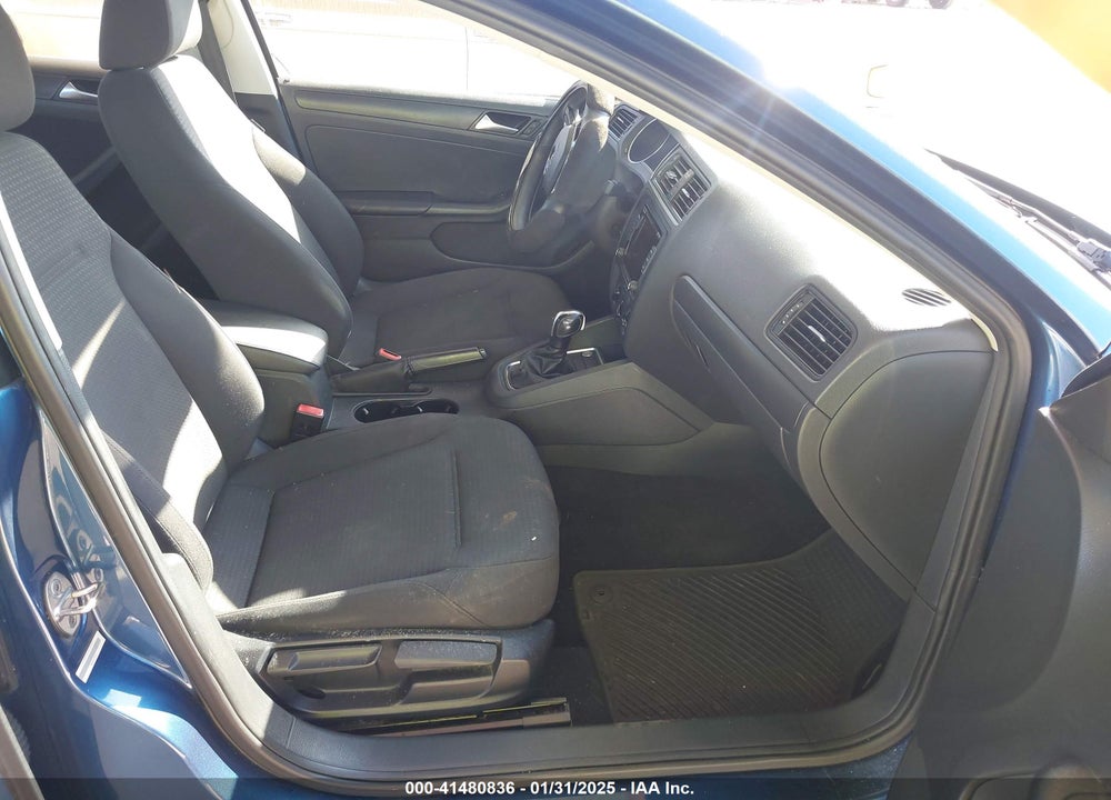 2015 VOLKSWAGEN JETTA VIN: 3VW2K7AJ8FM423642
