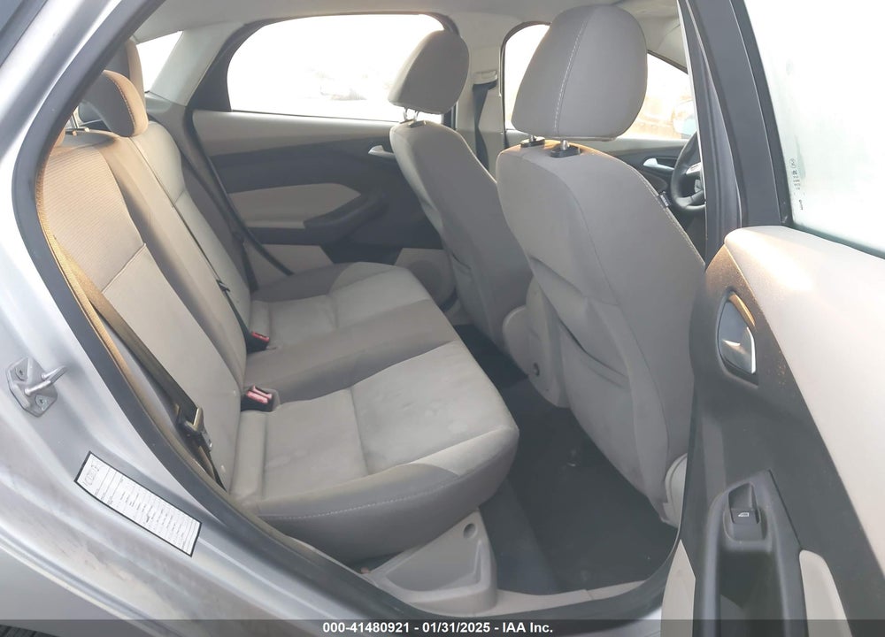 2014 FORD FOCUS VIN: 1FADP3F20EL113207