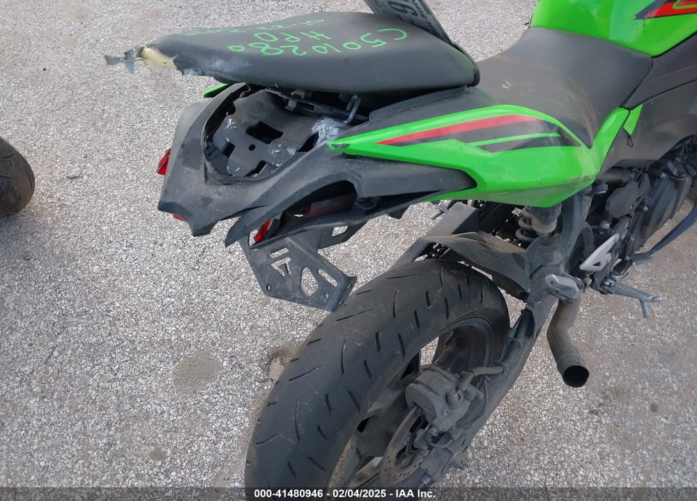 2024 KAWASAKI EX500 H VIN: ML5EXGH14RDA27552