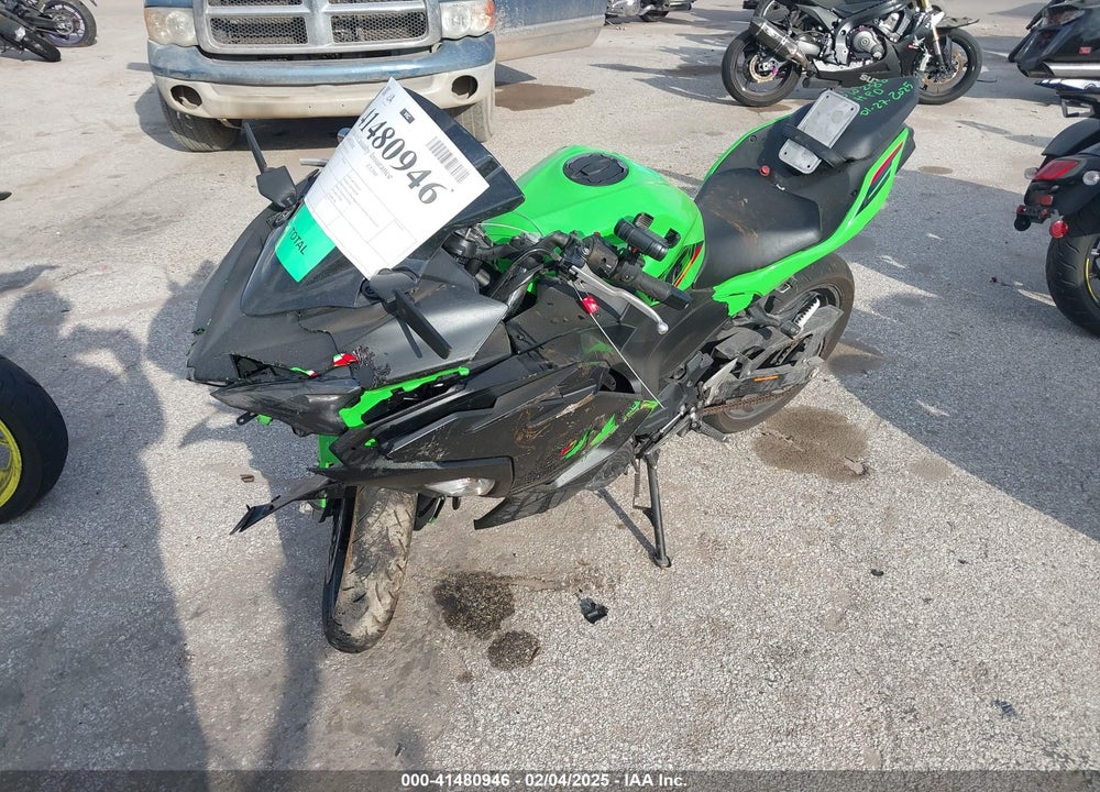 2024 KAWASAKI EX500 H VIN: ML5EXGH14RDA27552