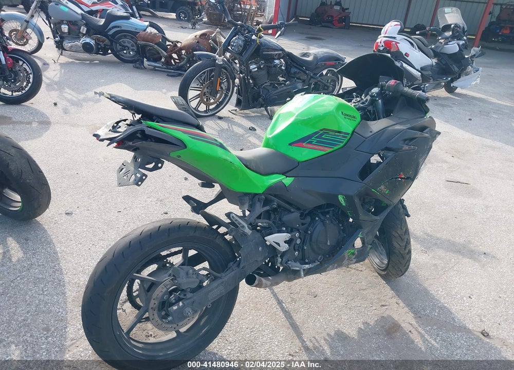 2024 KAWASAKI EX500 H VIN: ML5EXGH14RDA27552