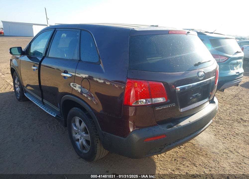 2012 KIA SORENTO VIN: 5XYKT3A18CG259357