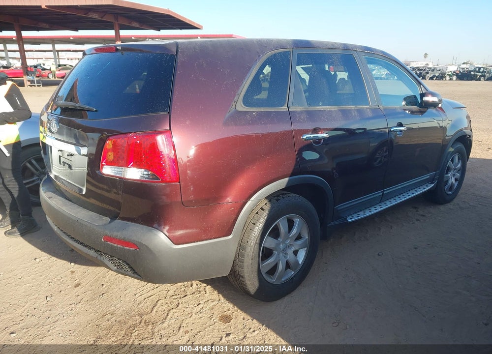 2012 KIA SORENTO VIN: 5XYKT3A18CG259357