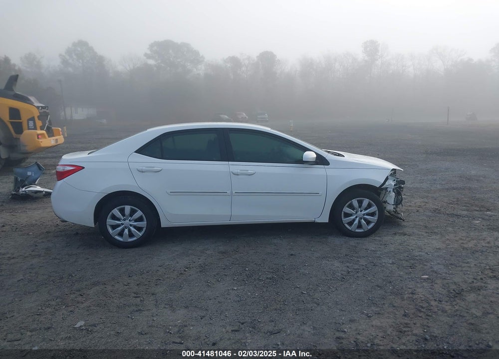 2015 TOYOTA COROLLA VIN: 5YFBURHE8FP328069