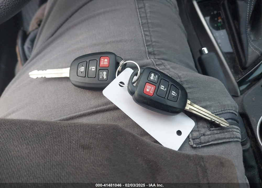 2015 TOYOTA COROLLA VIN: 5YFBURHE8FP328069