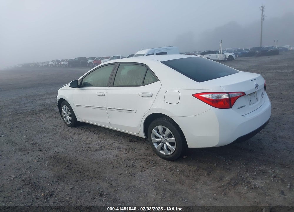 2015 TOYOTA COROLLA VIN: 5YFBURHE8FP328069