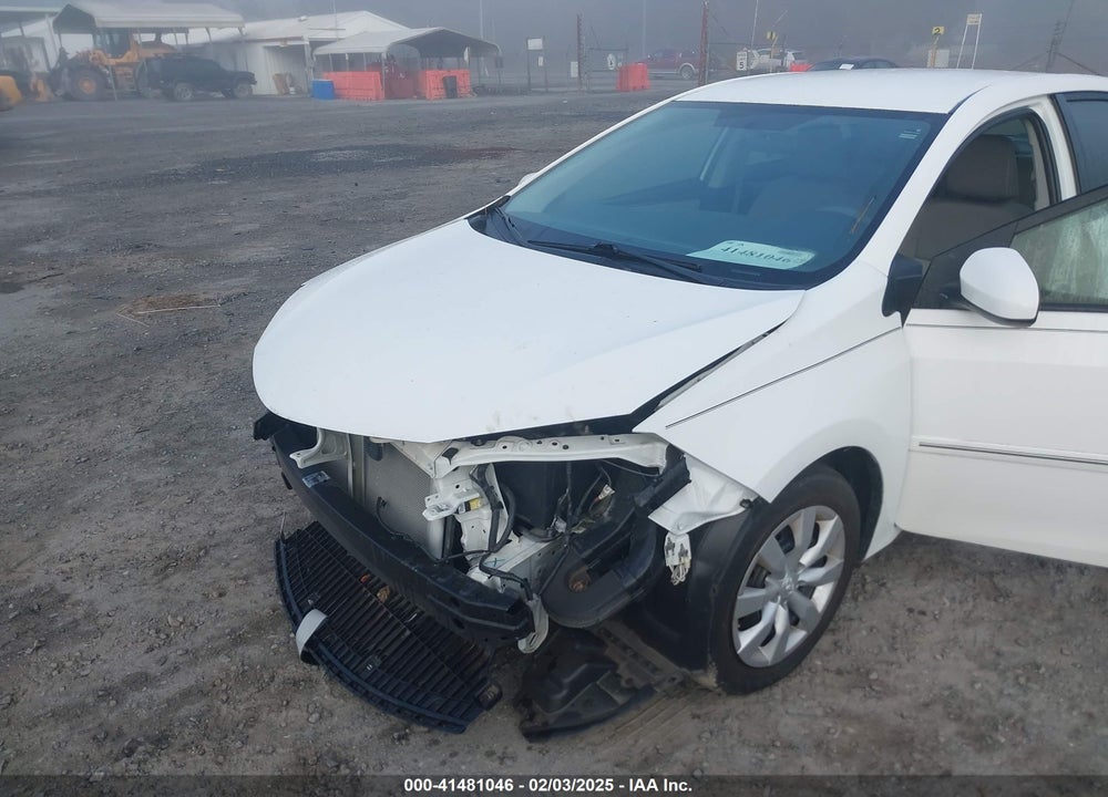 2015 TOYOTA COROLLA VIN: 5YFBURHE8FP328069