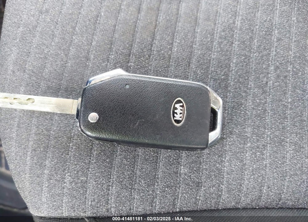 2021 KIA SOUL VIN: KNDJ23AU6M7773134