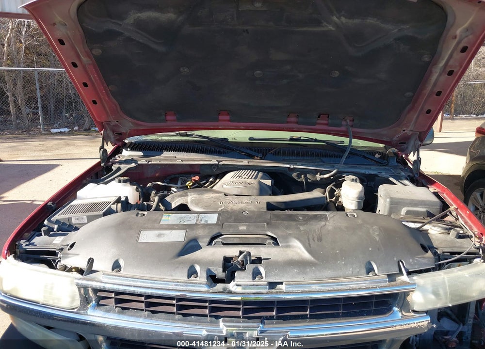 2005 CHEVROLET TAHOE LS VIN: 1GNEC13T25R101835