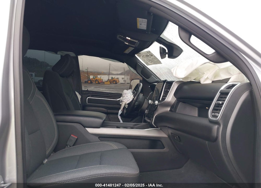 2022 RAM 1500 VIN: 1C6RREMT2NN246600