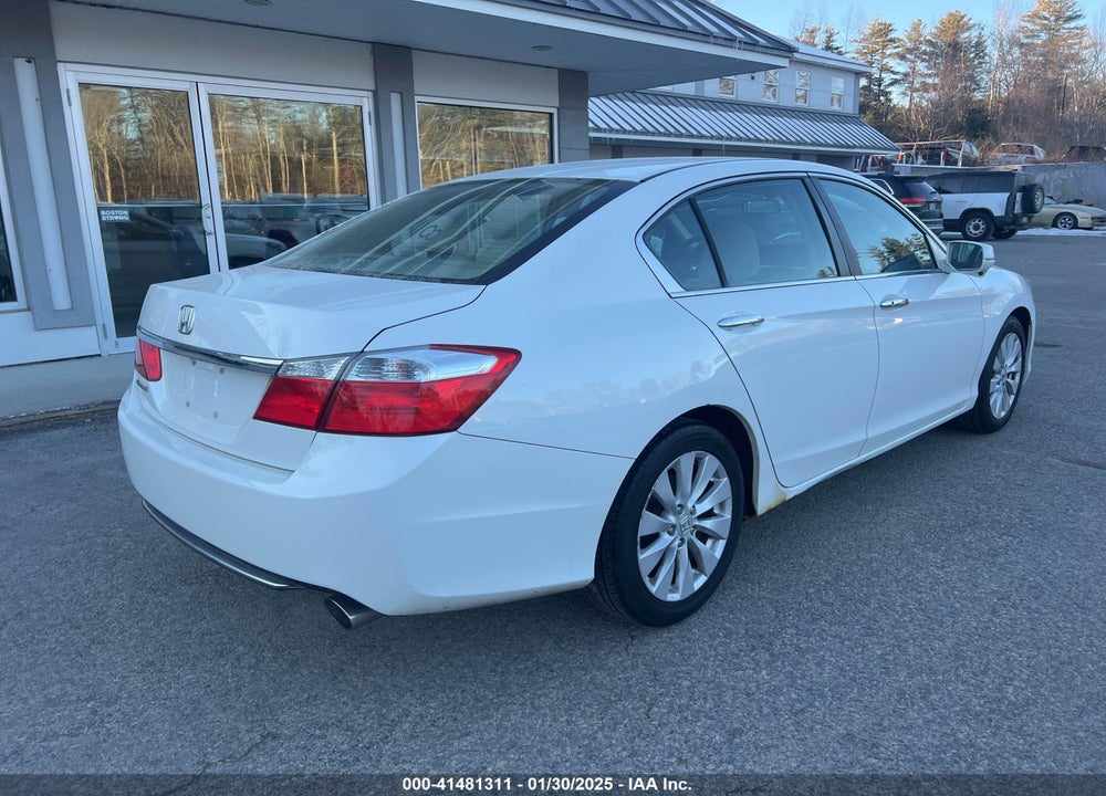 2013 HONDA ACCORD VIN: 1HGCR2F77DA232356