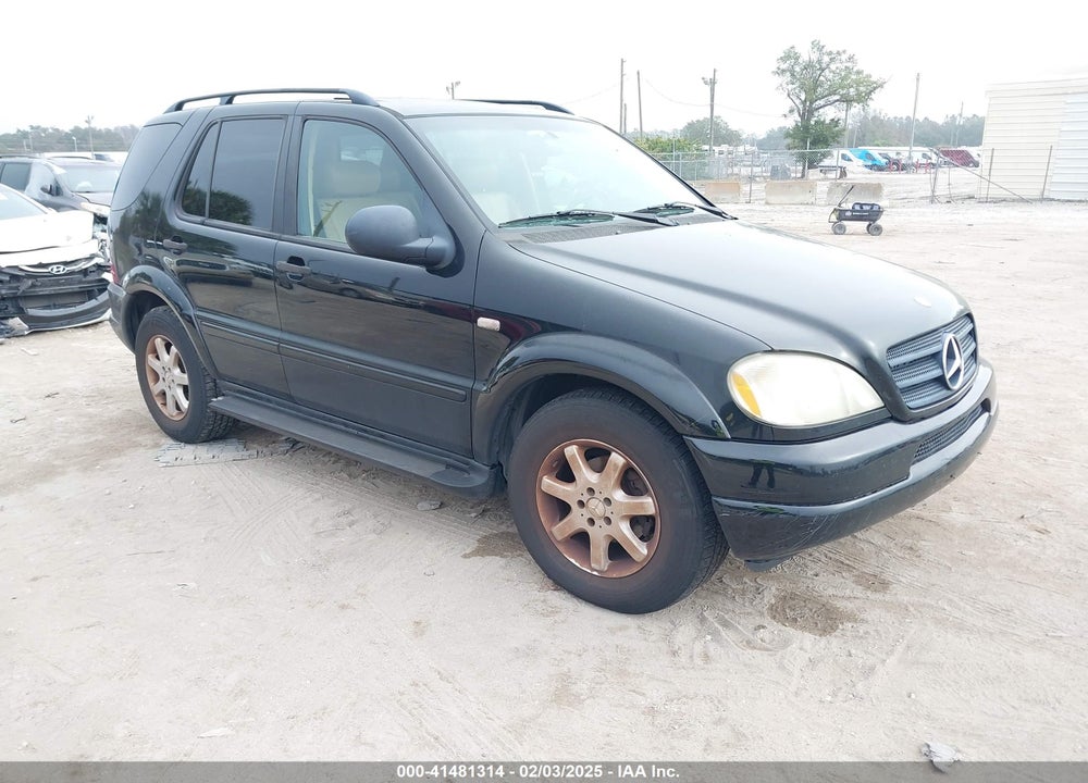 1999 MERCEDES-BENZ ML 430 VIN: 4JGAB72E5XA096580