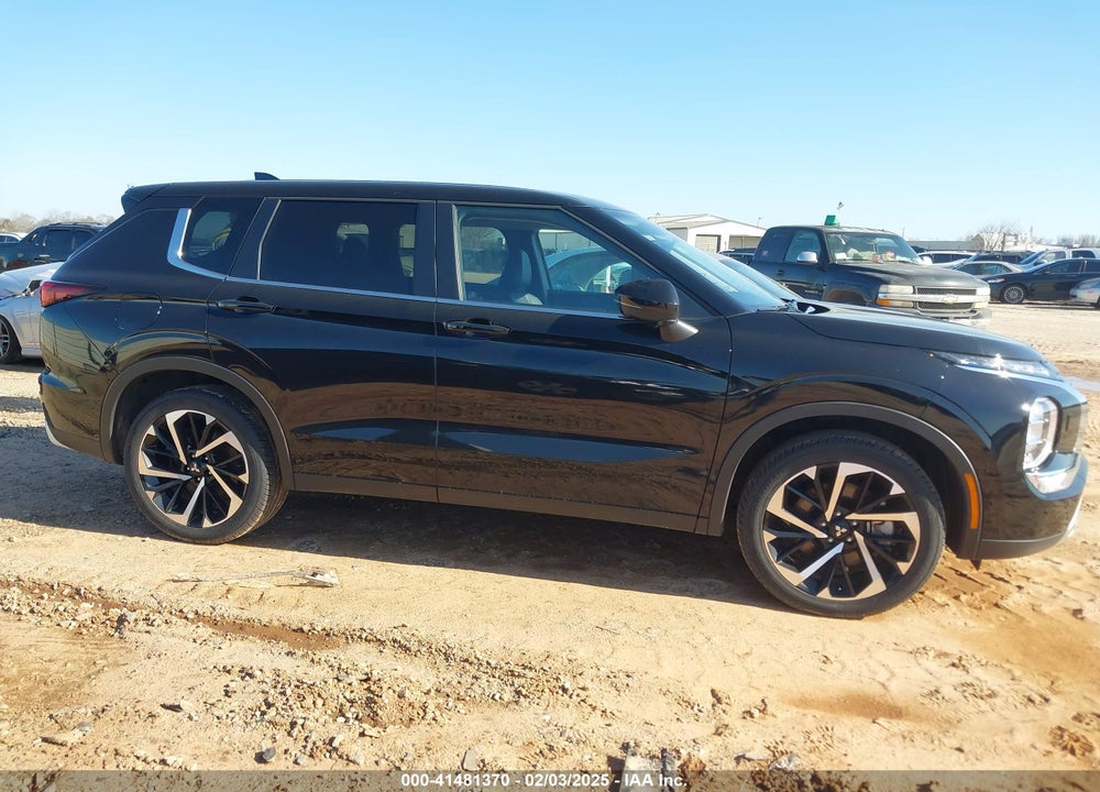2024 MITSUBISHI OUTLANDER SE 2.5 S-AWC/SE BLACK EDITION S-AWC/SE BLACK EDITION W/PANO ROOF/SE RALLIART S-AWC VIN: JA4J4VA84RZ075202