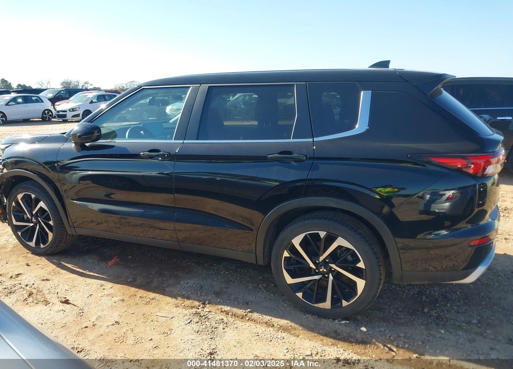 2024 MITSUBISHI OUTLANDER SE 2.5 S-AWC/SE BLACK EDITION S-AWC/SE BLACK EDITION W/PANO ROOF/SE RALLIART S-AWC VIN: JA4J4VA84RZ075202