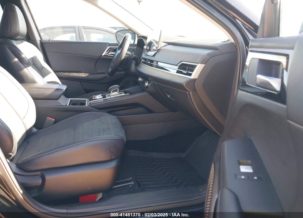 2024 MITSUBISHI OUTLANDER SE 2.5 S-AWC/SE BLACK EDITION S-AWC/SE BLACK EDITION W/PANO ROOF/SE RALLIART S-AWC VIN: JA4J4VA84RZ075202
