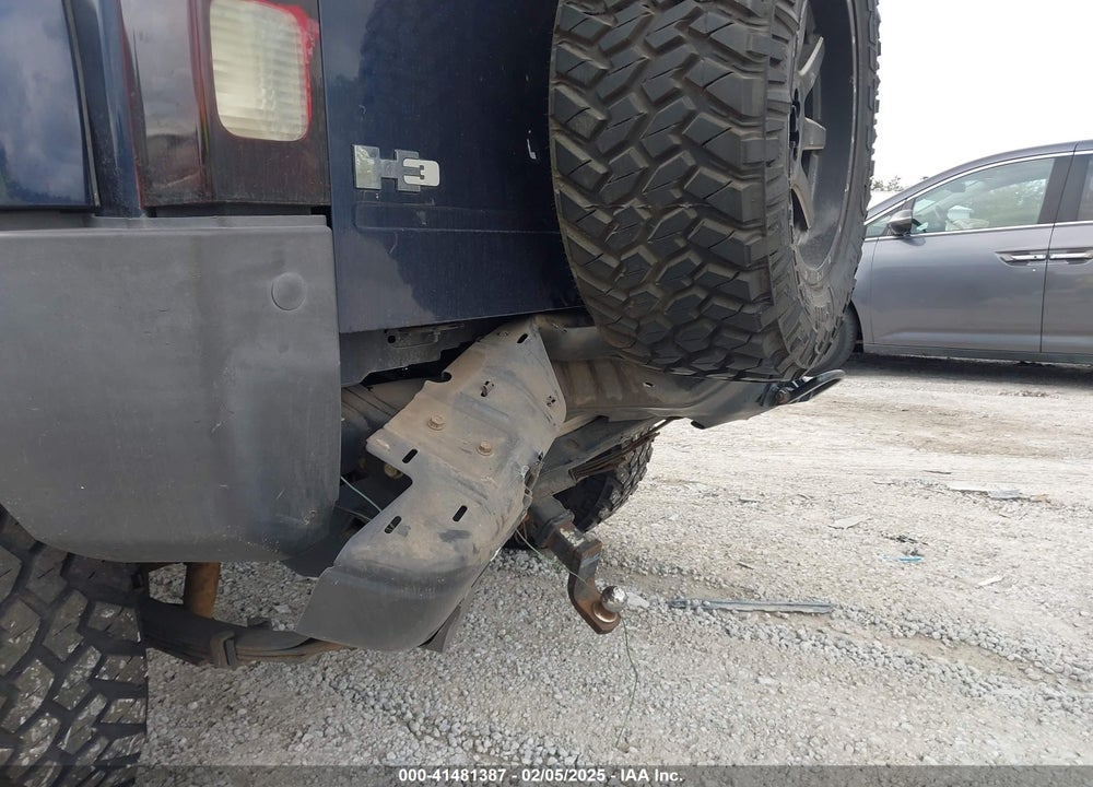 2007 HUMMER H3 SUV VIN: 5GTDN13E478150956
