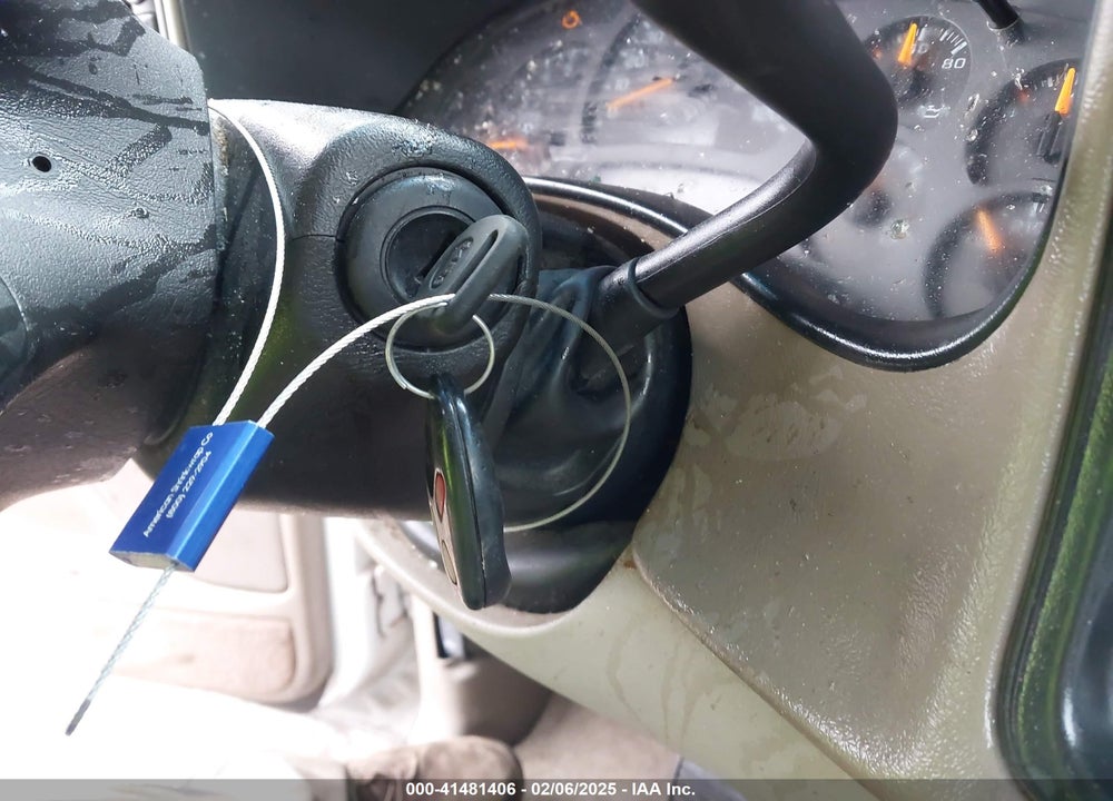 2004 GMC YUKON SLT VIN: 1GKEK13Z74R149429