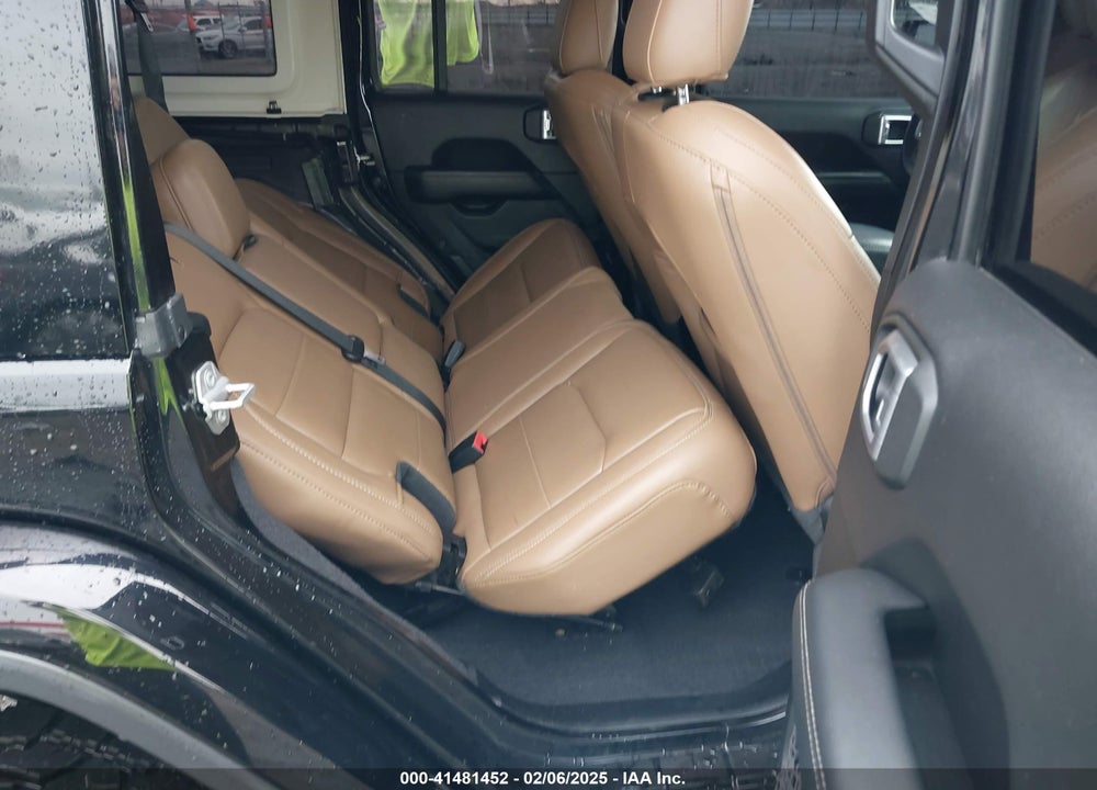 2020 JEEP WRANGLER UNLIMITED SAHARA 4X4 VIN: 1C4HJXENXLW247525