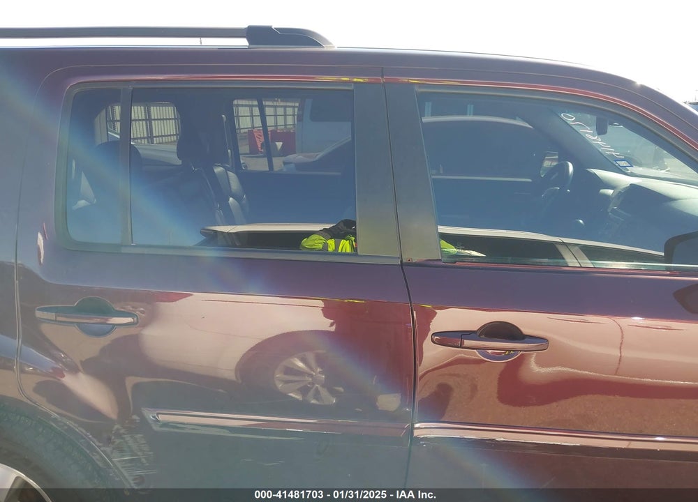 2011 HONDA PILOT VIN: 5FNYF3H52BB037882