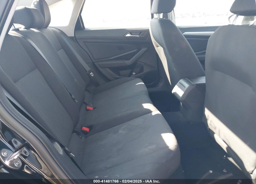 2019 VOLKSWAGEN JETTA VIN: 3VWCB7BU4KM246885