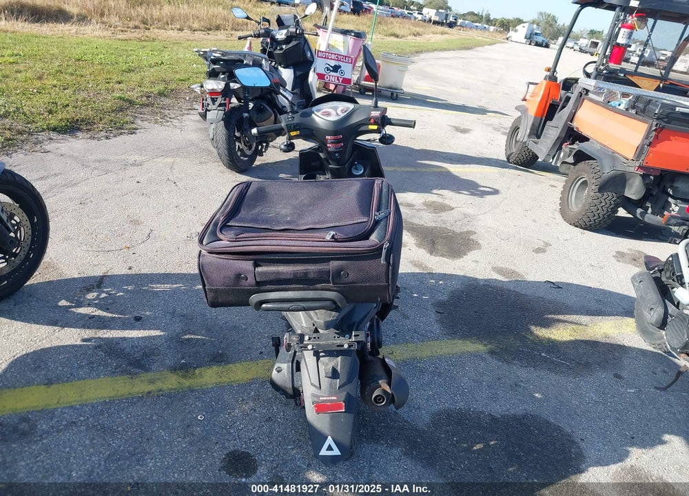 2024 TZTC SCOOTER VIN: HZ2TABGE0R1000967