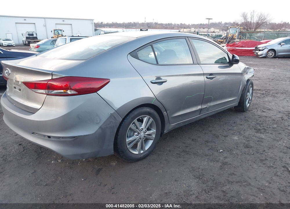2018 HYUNDAI ELANTRA VIN: 5NPD74LF6JH290172