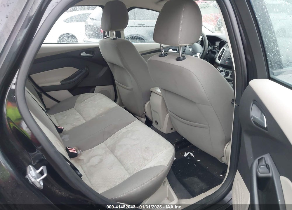 2014 FORD FOCUS SE VIN: 1FADP3F25EL152827