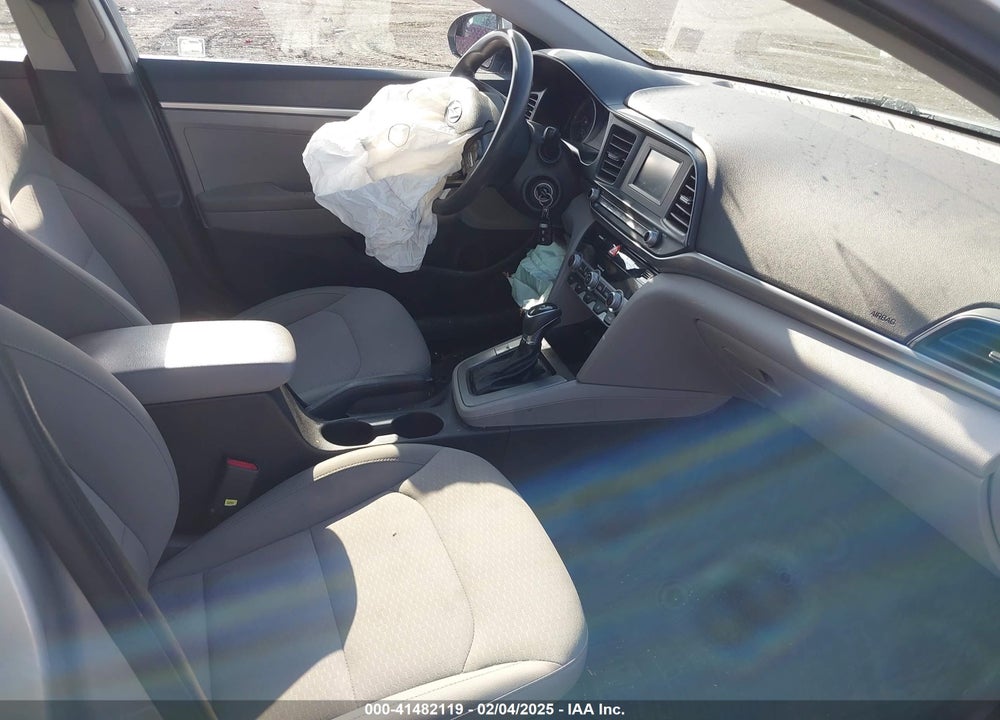 2020 HYUNDAI ELANTRA VIN: KMHD74LF4LU927015