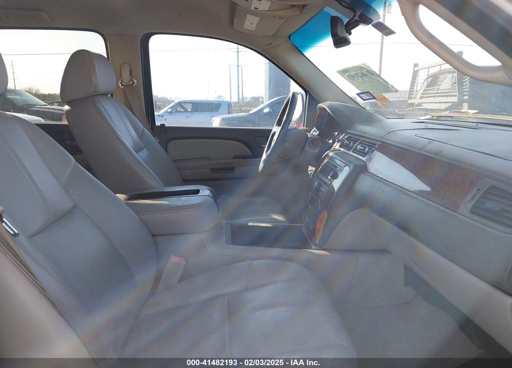 2008 CHEVROLET TAHOE VIN: 1GNFC13048R116061