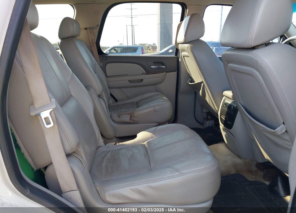 2008 CHEVROLET TAHOE VIN: 1GNFC13048R116061