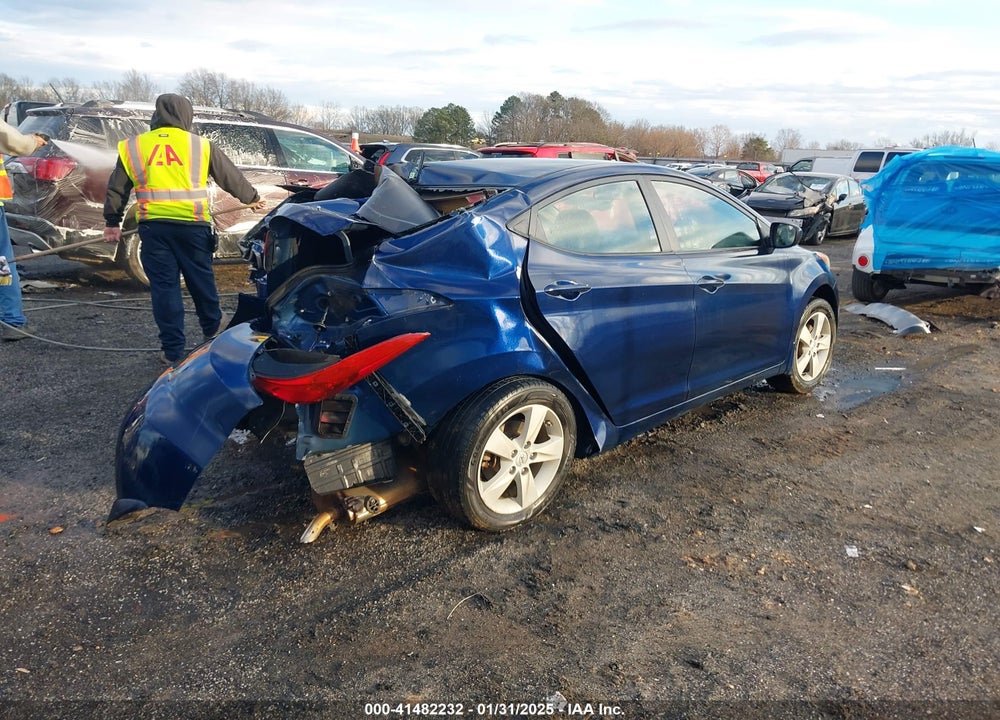 2013 HYUNDAI ELANTRA VIN: KMHDH4AE8DU868964