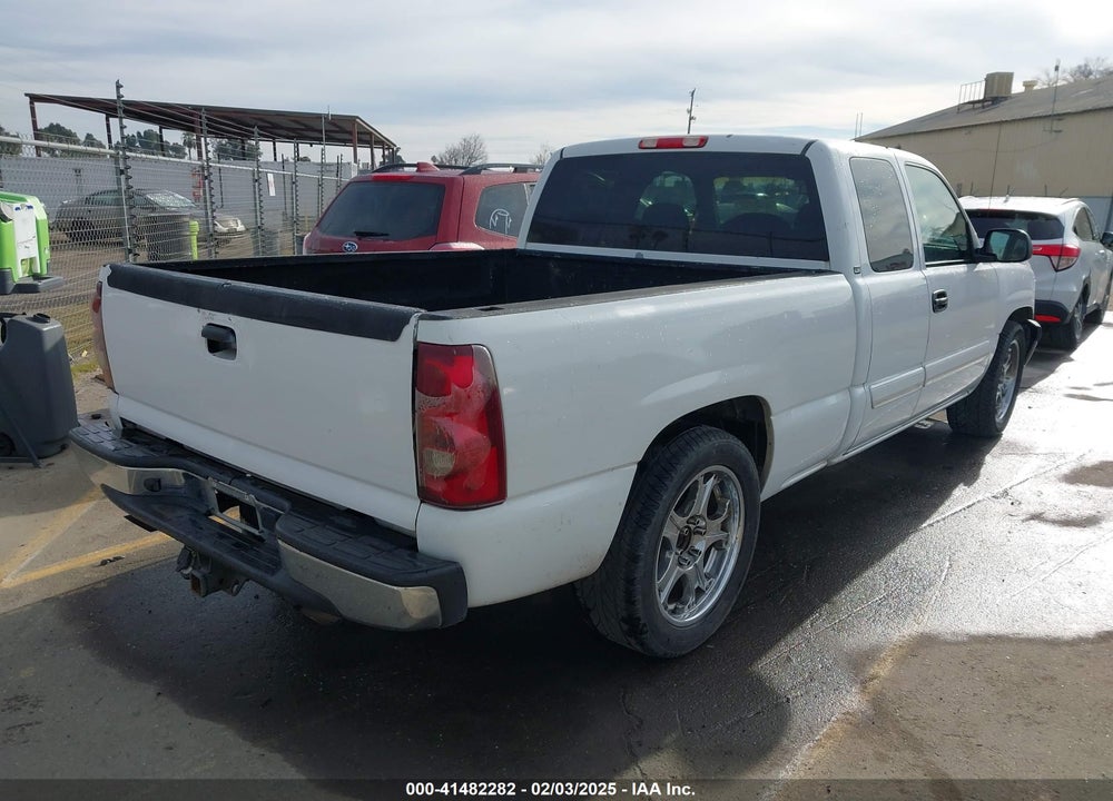 2003 CHEVROLET SILVERADO 1500 LS VIN: 2GCEC19V031281937