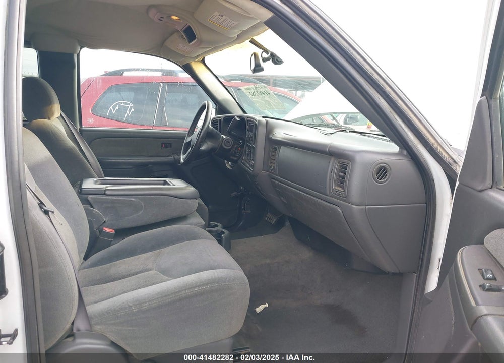 2003 CHEVROLET SILVERADO 1500 LS VIN: 2GCEC19V031281937