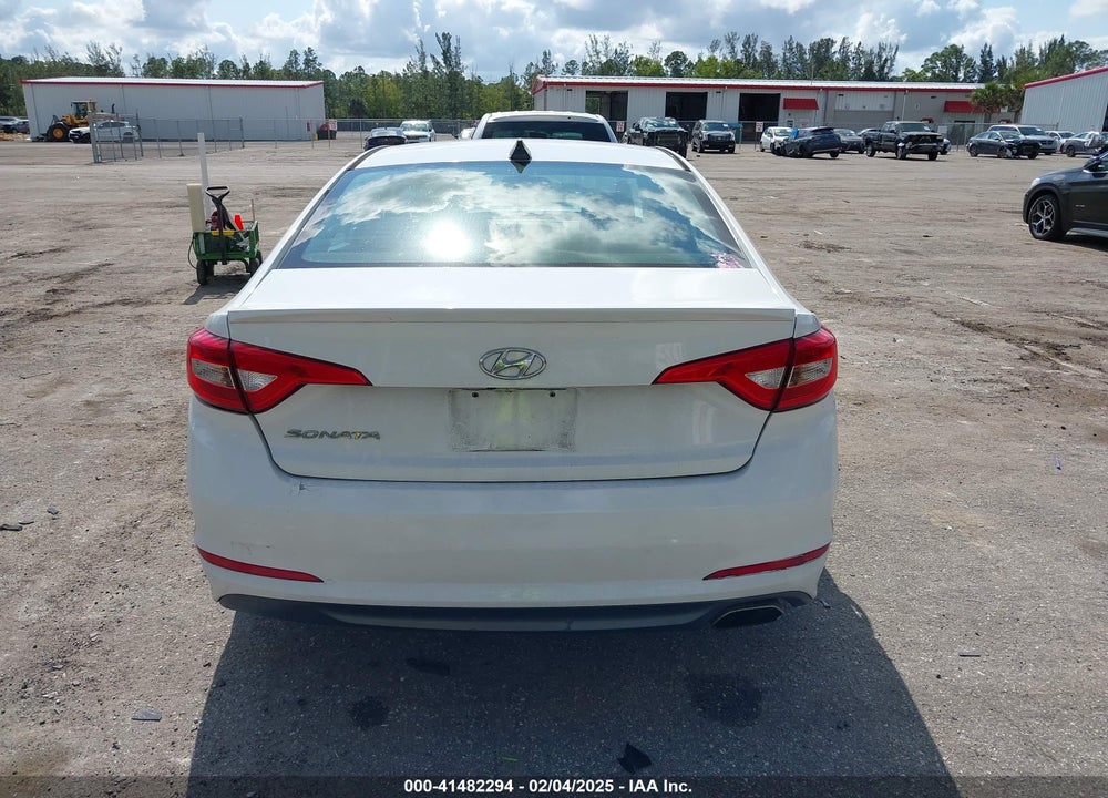 2016 HYUNDAI SONATA VIN: 5NPE24AF0GH320555