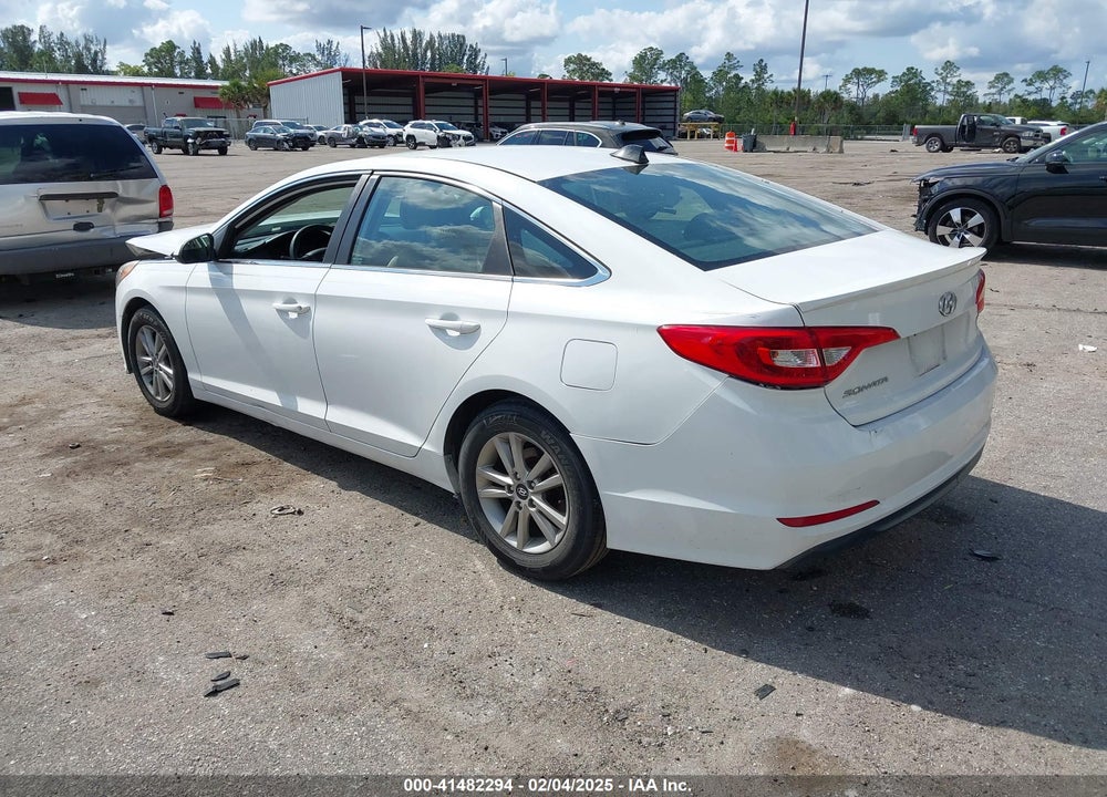 2016 HYUNDAI SONATA VIN: 5NPE24AF0GH320555