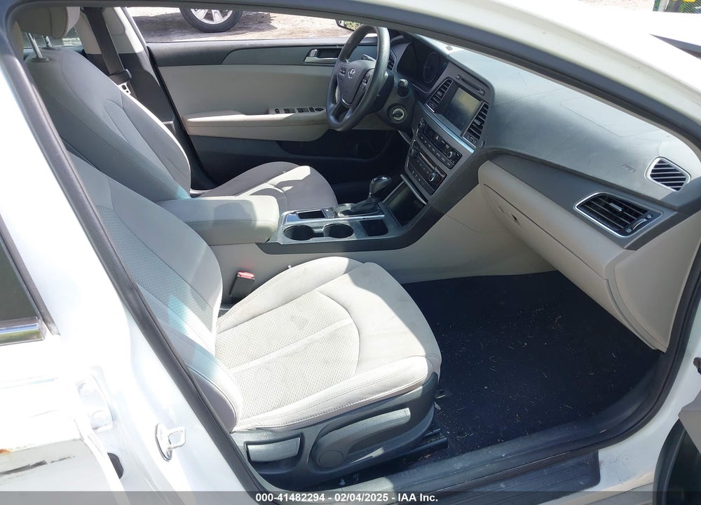 2016 HYUNDAI SONATA VIN: 5NPE24AF0GH320555