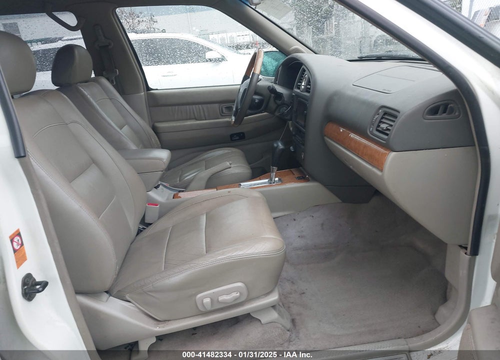 2001 INFINITI QX4 LUXURY VIN: JNRDR07Y81W107685