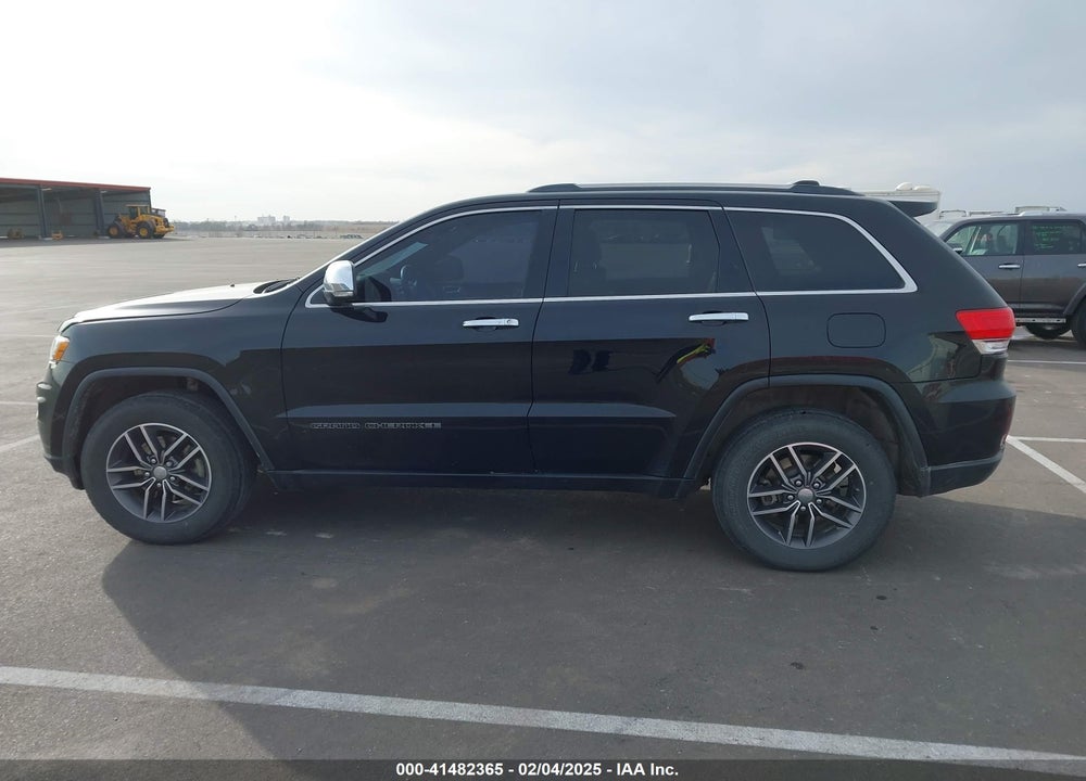 2017 CHEROKEE JEEP GRAND  LIMITED 4X4 VIN: 1C4RJFBG8HC742660