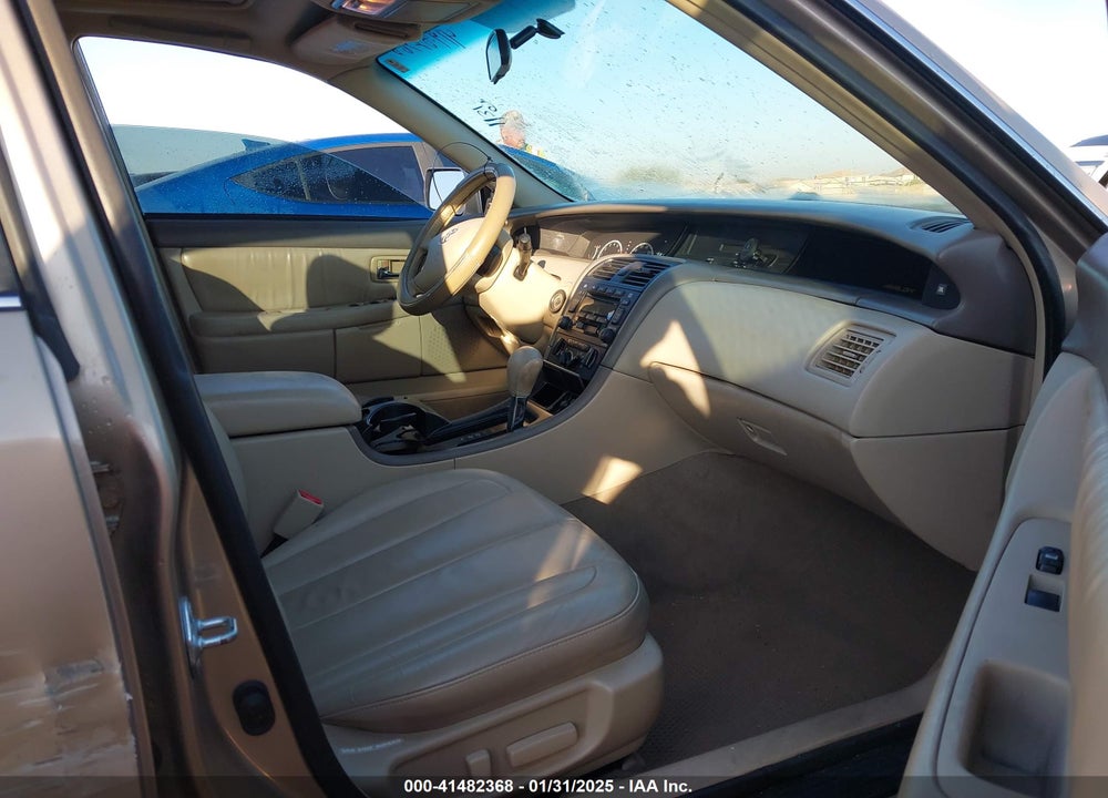 2002 TOYOTA AVALON XL VIN: 4T1BF28B92U256010